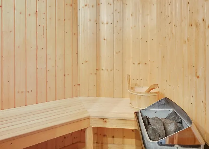 In With Sauna *