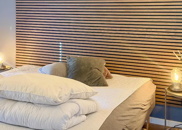 In With Sauna *